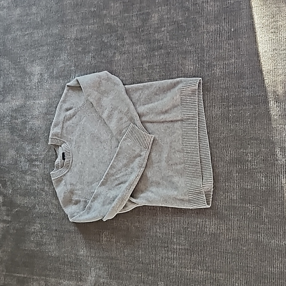 GAP Sweaters - Picture 10 of 10